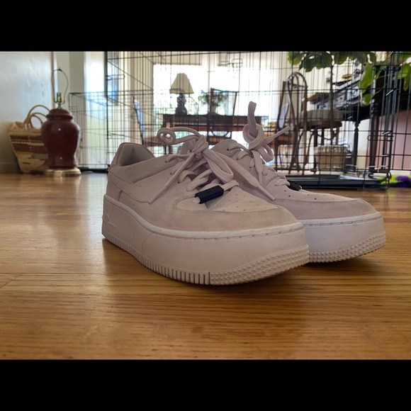 Nike platform - Picture 3 of 5